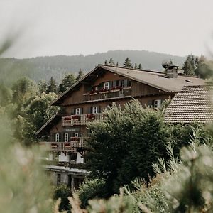 Les Roches Fleuries